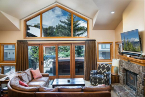 One Breckenridge Place Imperial 25 Townhome: Private Hot Tub w/ Mountain View